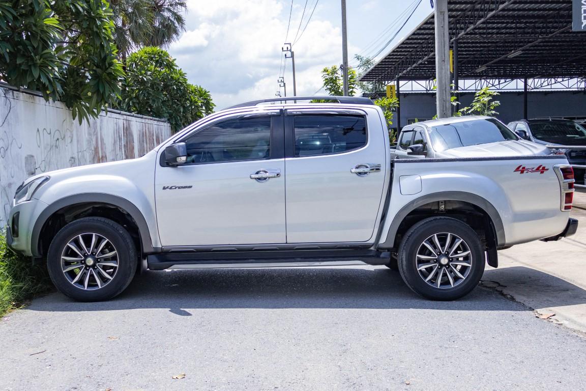 Isuzu Dmax Cab4 3.0 Z Prestige Vcross 4WD M/T 2017 *RK2014*